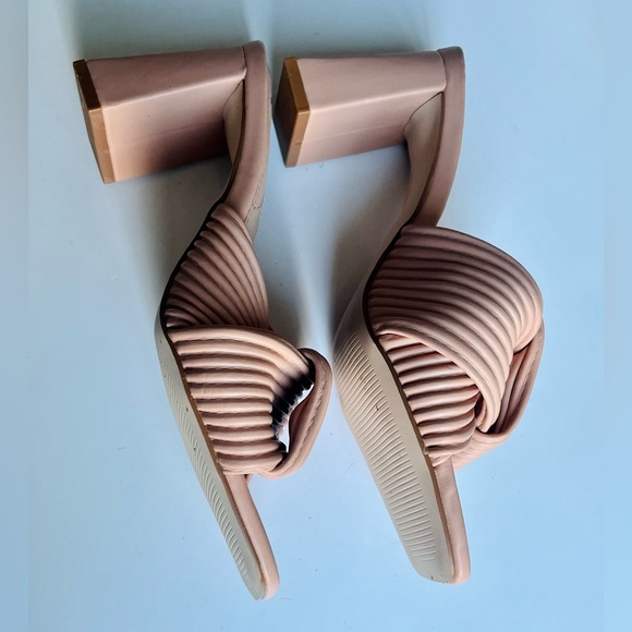 Peachy Nude Textured Mules - Picture 4 of 5